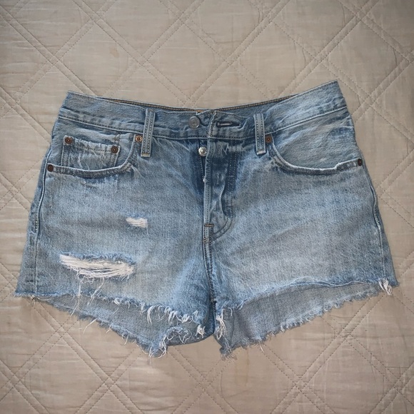 Levi's Pants - Distressed Levi’s Free People 25W Levi's Pants - Distressed Levi’s Free People 25W